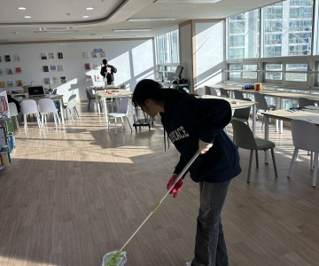 작은 어린이 도서관 봉사하고 왔습니다